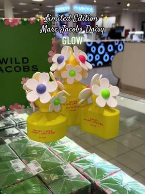 N. E. W and #limitededition @MarcJacobsFragrances Daisy GLOW collection @Macy’s #fragrance #perfume #perfumetiktok #macys #colognetiktok #fragrances #perfumetok #fragrancetiktok #perfumes #marcjacobsdaisy #marcjacobsperfumes 