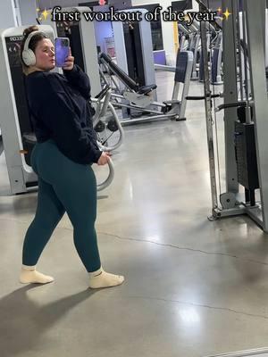 First workout of the year, of course had to be a leg day. #sahmsoftiktok #sahmlife #sahm #sahmworkout #workoutroutine #nyd #newyearsworkout #workingout #legdayworkout #legdaymotivation #legdaychallenge #carnivore #animalbased #hittinggoalslittlebylittle #hittinggoals #bringinghealthyback #healthy #mommy #callhermommy #anytimefitness #microinfluencer #microfluencer #micro #workoutwithme #slipknot 