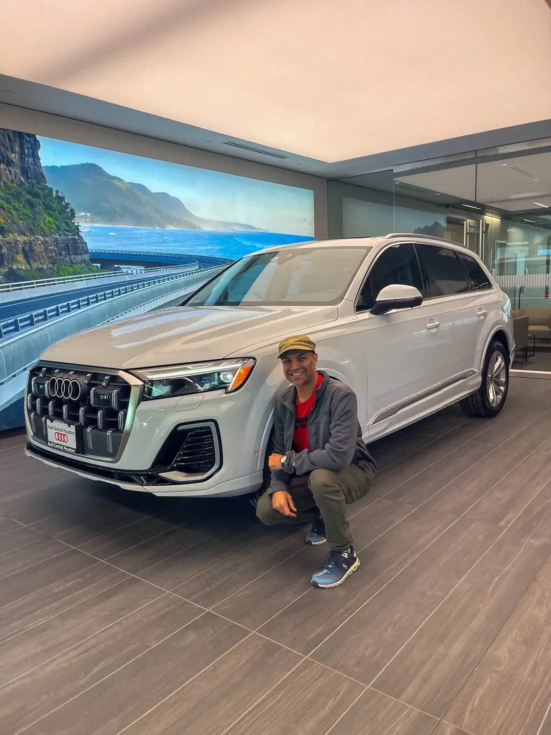 🍾Starting off 2025 in a 2025!🍾 🥂Congrats to my client, driving off in a 2025 Audi Q7 Premium plus w/ the Executive package!🥂 💫Ventilated seats, 4 way climate control, dual paned glass, & more!💫 🤝🏽I have a new Audi to fit every lifestyle & budget!🤝🏽 📲Message me now to schedule a test drive! #luxury #luxurylifestyle #luxurycar #audi #q7 #2025 #quattro 