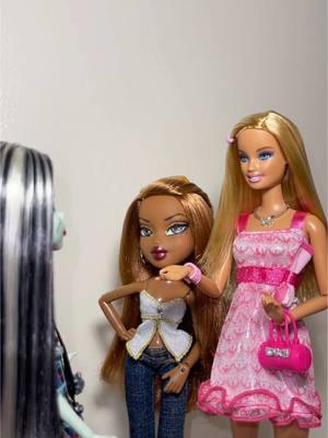 Let’s be real, Frankie don’t really got a type #barbie #bratz #monsterhigh #bratzsasha #sasha #monsterhighg1 #monsterhighfrankiestein #frankiestein #barbiegirl #barbiedoll #barbiedolls #bratzdoll #bratzdolls #monsterhighdoll #monsterhighdolls #mattel #mga #dolls #dollcollector #dollcollection #dollcommunity #dolltok #dolltiktok #dollfyp 