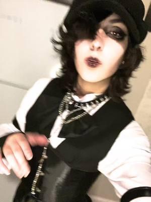 First post of the year who up 🔥🔥😼😼 #cos_of_ak #vkei #vkeimakeup #visualkei #emo #vkeifashion #fypage 