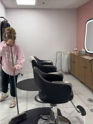 mini salon reset to start the new year ❤️🥰 #salonreset #cleaningtiktok #newyears 