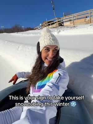 How had I never been snow tubing until now?! This has officially become one of our new favorite things ❄️  We went in the Boone, NC area!  Have you ever been snow tubing before?  Also, renting this snowsuit from @nuuly and have quite literally never been more obsessed with an outfit in my life. It’s very Rainbow Brite + makes me instantly happy 😊  #nuulyinthewild #cluubnuuly #nuulypartner #boonenc #westernnc 