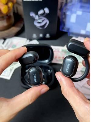 Looking for a pair of headphones with good sound quality and comfortable wearing? 🔥🔥This MINISO X30 can satisfy you and relieve the pressure on your ears!💯😎 #minisox30 #earbuds #earbudswireless #headphonechallenge #headphones #bestheadphones #tiktokshopholidayhaul #shopvideocarnival #amazingsound 