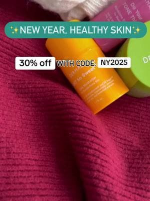 New year = healthy skin! ✨ Invest in products that support your microbione and skin barrier health! #acnetips #dermala #skincareroutine #skincaresupplements #acneprobiotic #fyp 