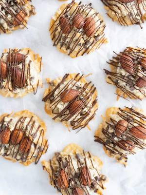 You’re just 4 simple ingredients away from these Almond Joy Cookies!🙌🏻 With a crunchy almond topping and a chewy, coconutty center, these cookies are a perfect treat for any occasion. 🤤  Search ‘almond joy cookies’ using the link in my bio for the full recipe! It can also be found in my new cookbook, Cookies for Days! #almond #almondjoy #coconut #coconutcookies #baking #dessert #foodies #bakingtutorial #chocolate 