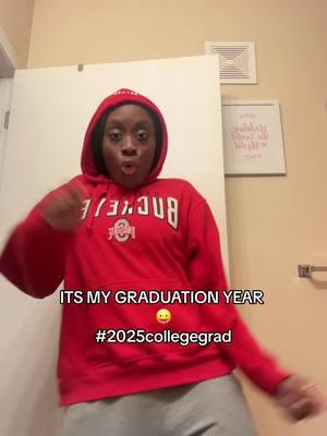 where are my other 2025 gradssss 😜! #collegegrad #college #senior #2025graduate #2025 #collegelife 