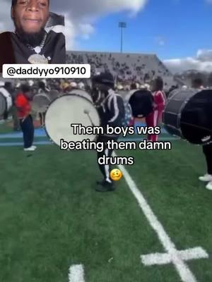 Them boys was beating them damn drums  🥴 #drums #massband  #jfy #jfypage #daddyyo910 #daddyyo910910 #tyshoanwhite #daddyyo910tiktok #daddyyo910910tiktok #explore #explorepage #reels #reelsinstagram #reels__tiktok #fypppppppppppppp #f #fy #trend #tiktokviral #fypage