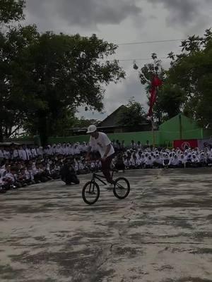 see u again smp negeri 2 wedi#bmx #bmxflatland #bmxfreestyle #bmxindonesi #iwanflatland