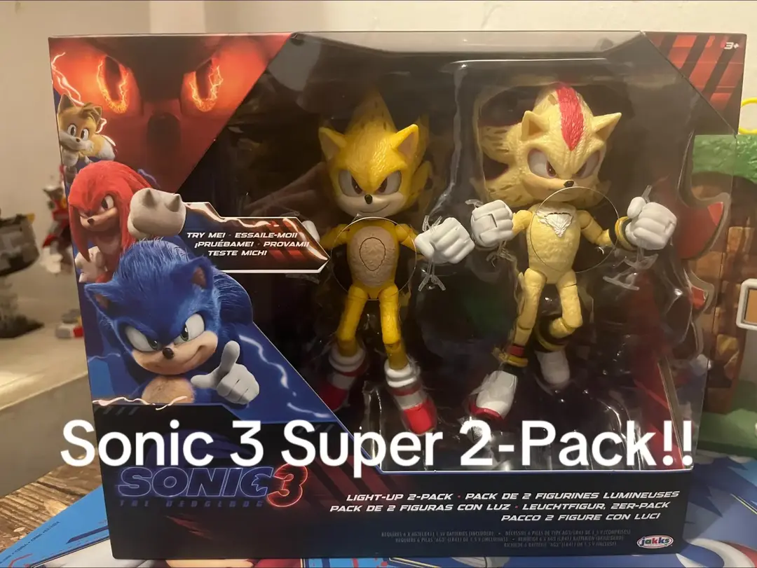 These are amazing figures, unfortunately my Super Sonic is in pretty bad condition.. 😓 Tags: #sonicthehedgehog #foryoupage #shadowthehedgehog #sonicthehedgehog3 #supershadow #supersonic #sonicmovie3 #jakkspacific #sonicjakkspacific #soniccollector 