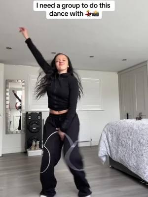 #laurenhalil #dancechallenge #trio #girlgroup #trending #gymcontent #relatable #dancer #gymhumor