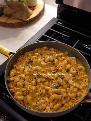 Marry me chicken pasta🍗🍝 #marrymechicken #food_recipe #pasta #Recipe #fyp 