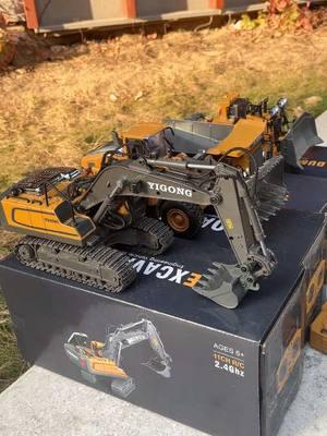 #excavator #excavation #excavationlife #remotecontrolexcavator #miniexcavator #rcexcavator #bulldozer #construction #remotecontrol #rccar#tiktokshopholidayhaul#rccars#excavatortoys#excavatortoy#remotecontrolcar#remotecontroltoy