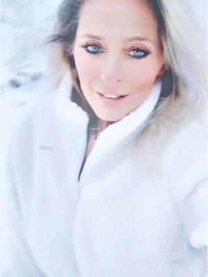 #drowning #backstreetboys #noblequeens👑 #nobledynasty👑 #noblereinas👑 #queendom🏰👑 #fyp #fypシ #4upage #sweet_thang_1973 #blueeyes #blueeyedgirl #montana #greatfallsmontana #snow #newyearsday #2025 