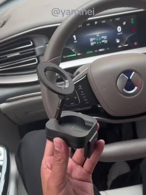 Musk is likely to choose this car mobile phone holder.#caraccessories #phonecarholder #carphoneholder #carholder #phoneholder #phoneholderforcar #car #TikTokShop #cars #lisen 