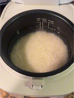 I love how easy it is to make perfect rice! 🔗  in bio!!  #TOSHIBAricecooker #miniricecooker #ricecookerrecipes #Amazonsale  #Newyeargift #cookwithme  #HealthyHolidayCooking #CookingHacks #amazonfinds