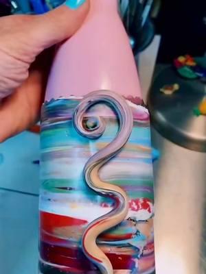 If I have to drink more water then let’s make a fun bottle #casadeclay #polymerclay #blendingcolors #oddlysatisfying #scraps 