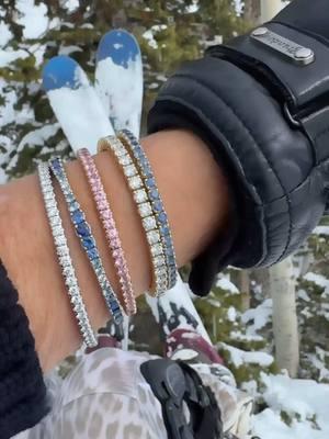 Winter wonderland stack❄️🎿🌨️🗻⛷️❄️ Designed to be worn—the best ever stretch bracelets all over the mountain for versotle and elegant sparkle, skiing and fun! #stretchbracelets #stretchrings #diamondtennisbracelet #bluesapphirebracelet #bluesapphire #pinksapphirering 