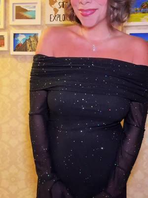 Okay last one for the dress! Haha I just loved it so much and couldn’t believe the price! #blackdress #weddingguestdress #gown #sparkles #sparklydress #commotionforthedress 