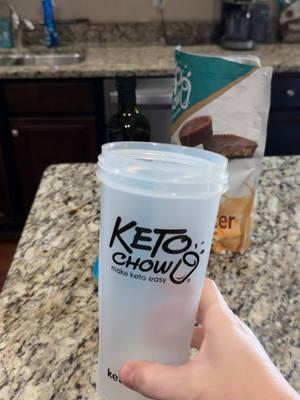 Get the perfect shake and nutrition every time! #ad First of all, what is @Keto Chow ? Keto Chow shake mixes provide you with a complete, nutritional, and affordable meal. They’re ultra-low carb with the ideal amount of protein, fiber, and 30+ essential vitamins and minerals to help you have energy for your day.  There’s 30+ flavors for you to try, along with supplements to help you avoid the keto flu and a dairy-free protein alternative like the egg white protein powder. All of their products are gluten-free. To make a Keto Chow shake, simply add water, your choice of fat, and a serving of Keto Chow into a shaker bottle.  Then shake, refrigerate, and enjoy! If you’re just looking for a protein shake or you’re not on a high-fat or keto diet, you can skip adding a choice of fat to your shake. Here’s my tips for making the perfect Keto Chow shake :)  Add 14 ounces of water to a blender bottle Microwave about 30 seconds to warm it up a bit Add Keto Chow to water Add fat of choice (if butter, make sure to melt it first - I love avocado oil the best) Add blender bottle spring Close lid Make sure lid is on tight! Shake for 60 seconds Put in the fridge for an hour or overnight for best flavor, or enjoy immediately! Meal prep 7 days of shakes ahead of time, enjoy ;D Check out Keto Chow and get started today! #ketochow #ketochowpartner #mealprep #ketomeals #easymeals  #mealshake #highprotein #proteinshake #proteinpowder #vitamins #electrolytes #ketomom #ketolifestyle #glutenfree #sugarfree 