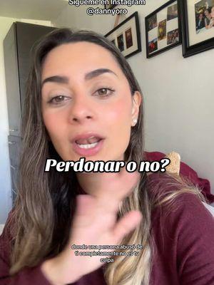 Respuesta a @Damaris Soto es distinto, es necesario perdonar para avanzar 🧡 #saludmental #psiocologa #amorpropio♡ #dejarir #perdonar 