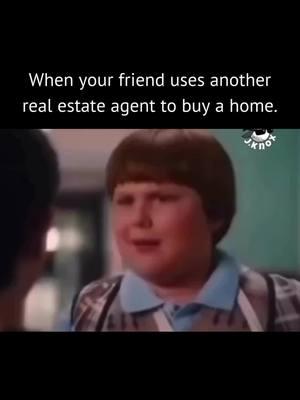 Rogue friendship alert! 😅 Follow @likemelissathompson if you like to laugh! #realtorlife #realtorhumor #realestate #realestatememes #realtormemes #realestatehumor #realestateagent