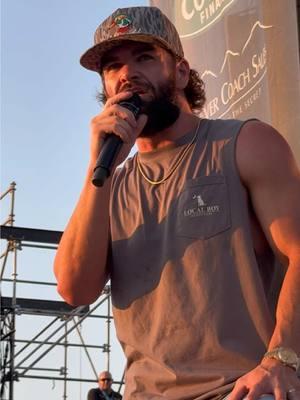 DYLAN SCOTT TALKS ABOUT MARRYING HIS HIGH SCHOOL SWEETHEART, HIS FAMIlY, & HOW HE’S THANKfUL! This is awesome, check this out! Love this! #dylanscott #Love #countrymusic #trending #fypシ #viralvideo #foru 