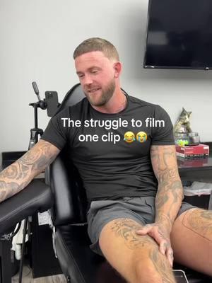 Behind the scenes of trying to film entertaining content for the internet 😂😭 #nightmareclient . #jeezytattoos #tattoo #sleevetattoo #fortlauderdaletattooartist #miamitattooartist #tattoos #fyp #bloopers 