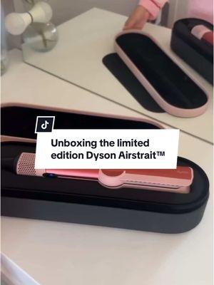 Your new secret weapon for winter static. The Dyson Airstrait™ straightener reduces frizz and flyaways vs unstyled hair, for a smooth shiny finish with natural volume. 🎥: @Buket Nur  #dyson #dysonairstrait #airstrait #unboxing ##2025#newyear ##satisfyingvideo #happynewyear