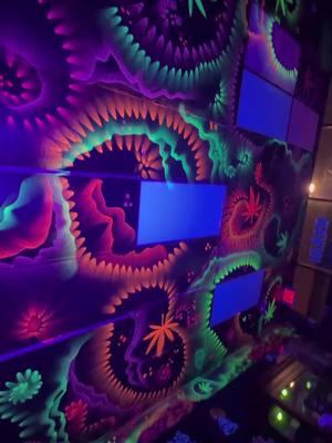 #WallArtDesign #ArtInspiration #AbstractArtistry #HomeDecorArt #ArtInstallation #AbstractVisuals #ArtisticDesign #WallArtIdeas #ArtLovers #AbstractAesthetics #ArtisticDecor #VisualArt #ArtisticExpression #shoker_Art1 #fluorescentart #fluorescent 