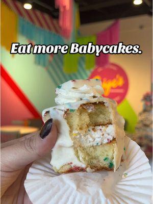 New Year Resolution: Eat more BabyCakes! #paigesbabycakes #roundrocktx #bestofroundrock #customcakes #shoplocalbusiness #womenownedbusiness #paigesbakehouse #austintx #austintexas #fromscratchbaking #roundrocktexas 