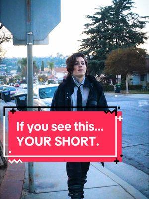 Didn’t expect that… sh0w a short king or 5’4 person… idea by @Cameron Whitcomb #emo #shortking #shortkings #shortguys #emomusic #rock #rockmusic #rocknroll #tx2 #alternative #goth 