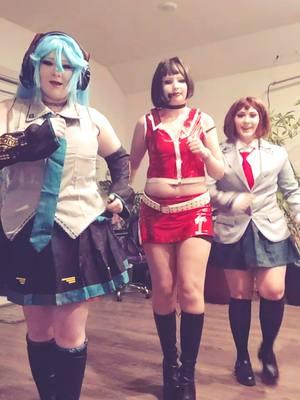 charisma yayayaya😽 @Soul @visualpinkie #miku #mikuhatsune #hatsunemiku #meiko #meikovocaloid #uraraka #urarakaochako #ochakocosplay #ochacouraraka #vocaloid #vocaloidcosplay #myheroacademia#myheroacademiacosplay #mha #bnha #bokunoheroacademia #cosplay #charismahouse 