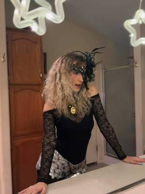 I have a couple transition videos in the drafts🤭🎊🍾✨ #nye #nyelook #nyemasqueradeparty #newyearsevetransition #tranistionideas #transitiontrends #outfittransition #newyearseveoutfit #masqueradenye #foryoupage 