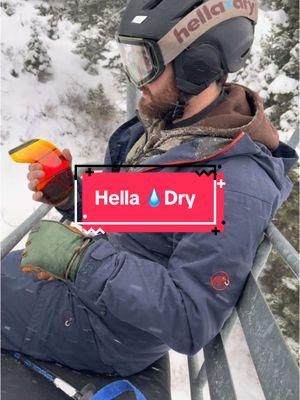 I use something from @Hella💧Dry everyday now. They aren’t just a duck hunting company. #helladry #skideervalley #snowski #lifts #parkcity 