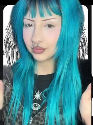 #greenscreen #blue #bluehair ##piercings #snakebites #alternative #makeupartist #makeup #Eyeliner #eyemakeup #makeupart #dyedhair 