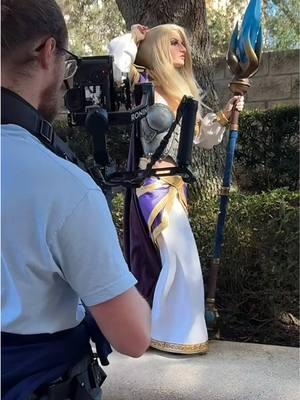 Behind the scenes of shooting classic Jaina Proudmoore with @DylanKMedia and lightriftphoto #jainaproudmoore #jaina #warcraft #worldofwarcraft #hearthstone #thewarwithin #wowclassic #armor #bts #photoshoot #holidaymatsuri @playhearthstone @World of Warcraft 