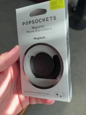 Needed this years ago! #popsocket #popsockets #phoneholder #magneticphoneholder #mademyyear #newyearnewaura #tiktokshopcreatorpicks #ttsstarcreator #creatorsearchinsights #TikTokShop 