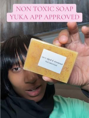 NON TOXIC SOAP that’s Yuka app approved. Helps brighten your blemishes #nontoxic #nontoxicbeauty #tumericbenefits #brighteningsoap #kojicacidsoap 