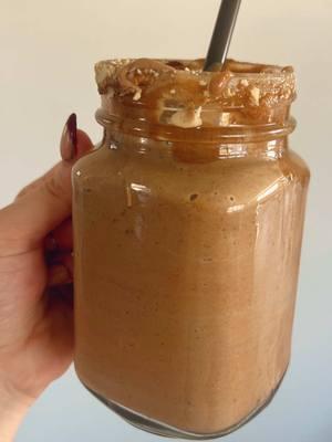 Link in bio for my Amazon storefront for the recipe!  I will always say that the key to getting healthy is really enjoying the foods and drinks you make! Not limiting yourself, but finding ways that work for you to enjoy the things you love! For me, that’s CHOCOLATEEEE! This is my FAVVVORITE protein shake that I drank all last year to lose 40lbs! Absolutely delicious and tastes literally like a chocolate milkshake! You have to try it! #proteinshake #newyearsgoals #weightloss #healthyrecipes #chocolateprotein #proteinrecipes #thecookingmawma