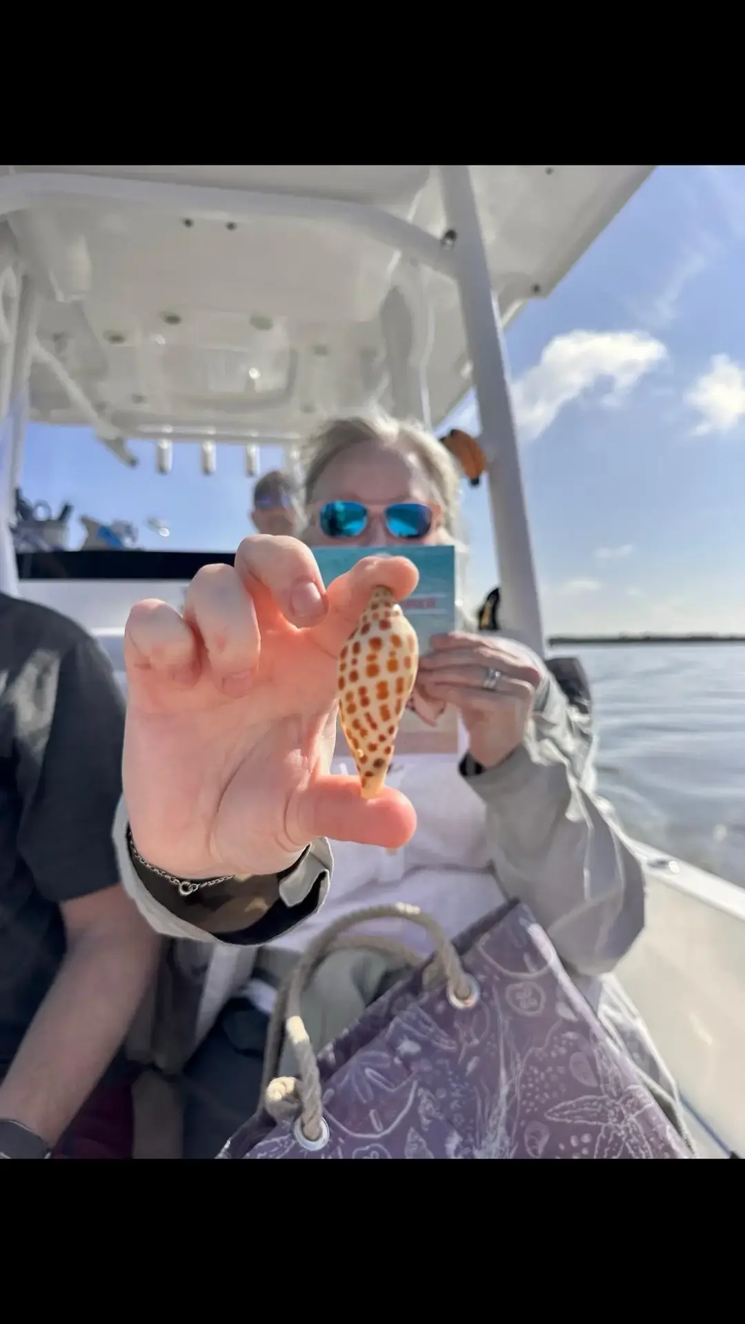 CongratSHELLations 🙌 I’m guessing the cool weather has brought in some JUNONIAS . Always keep in mind  you have to be looking for them to find them. No bad Shelling Days .❤️🐚 🐚 Only Collect Empty Shells  🐚 Photo Credit: Shell Guide Caitlin & Captain Jim 🐚 #shells #collectshells #shellyeah #shellmarcoisland #shellkiceisland #foorida #shelllovers #sea #seashellsbytheseashore #shoregoodsmarcoisland #shoregoods #treasuringlittlememories #gulfcoasrtoursllc @BESTBEACHES @Gulf Coast Tours @Shore Goods @Explorida @Ken @marco_shelling @10k_islands_shell_club @beachcomber collectives 