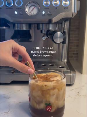 one of my absolute favs ☕️ #icedlatte #athomelatte #espressomachine #brevillebaristaexpress 