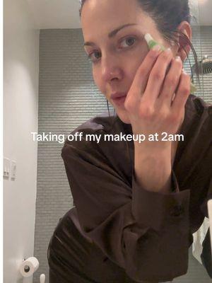 Even at 2am when I just want to roll into bed I make sure to remove all my eye makeup 🫠 #nyc #doctorsoftiktok #makeup #eyemakeup 