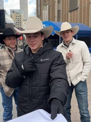 Houston 🤠⭐ or Houston 🗽🚕    The Professional Bull Riders compete in New York City TOMORROW! #pbr #msg #madisonsquaregarden @PBR 