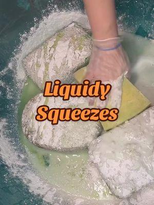 Roast my green sponge in the comments…. And GO #LIVEhighlights #TikTokLIVE #LIVE #CleanTok #spongesqueezing #cleantok101 #groutspongeasmr #squeezes #waterypaste #pasty #powder 