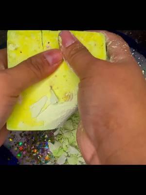 I soaked this with dye & me clean 🧼 #satisfying #share #foryou #asmr #chalkart #chalktok #chalk #oddlysatisfyingvideo #greenscreensticker #LearnOnTikTok #satisfyingvideo 