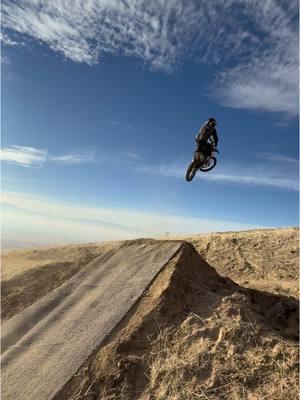 What a good feeling #fmx #freeride #dirtbike #brap 