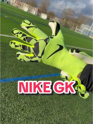 NIKE GK 🧤 @prodirectsoccerFR 🇫🇷   #nike #nikegk #vaporgrip3 #goalkeeper #pourtoi #goalkeepergloves #gk #gkgloves #gardiendebut #gantdegardien #gantdegardiendebut #portiere #guantiportiere #portero #guantesdeportero #luvasdegoleiro #justdoit #torwart #torwarthandschuhe  #prodirectsoccer