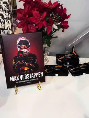 New additions to my desk ❤️ #fyp #viral #foryou #foryoupage #obssessed #formula1 #formulaone #f1girlies #f1tiktok #maxverstappen #redbullracing #redbull #maxverstappen1 #maxverstappen33 #landonorris #ln4 #sergioperez #checoperez #f1