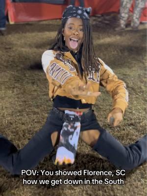 We dance a lil different in the south! What y’all know about that Jiggin & Mohead? #taycheesy #dance   #jigging #moheadaintdead #fypシ #southcarolina #Florence #trailride 